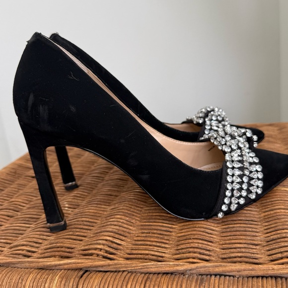 WHBM Black Suede Rhinestone Bow Heels | Size 7.5 | NWOB - Picture 4 of 8